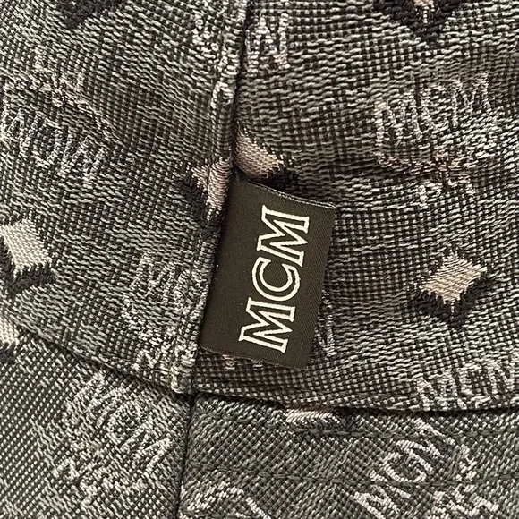 New MCM Logo Bucket Hat - Picture 13 of 13